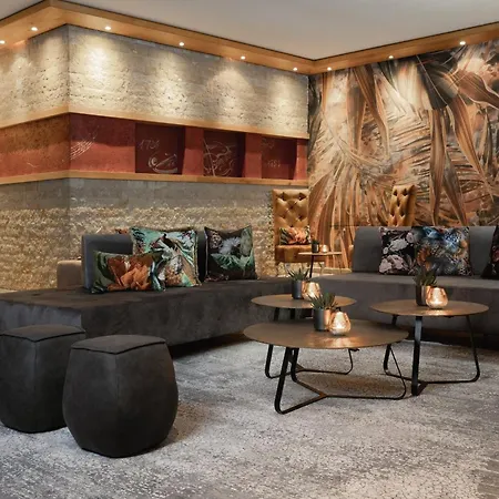 Miaflor Familien- & Aktivresort 酒店 奥伯林塔尔的里德