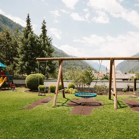 Miaflor Familien-&aktivresort 4* Ried im Oberinntal