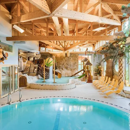 Miaflor Familien- & Aktivresort Hotel Ried im Oberinntal