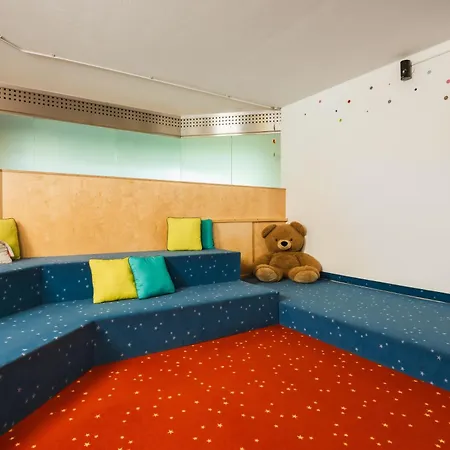 Miaflor Familien- & Aktivresort 酒店