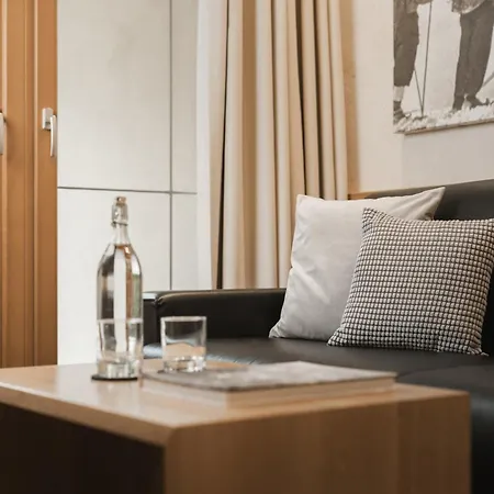 Miaflor Familien- & Aktivresort 酒店 4*