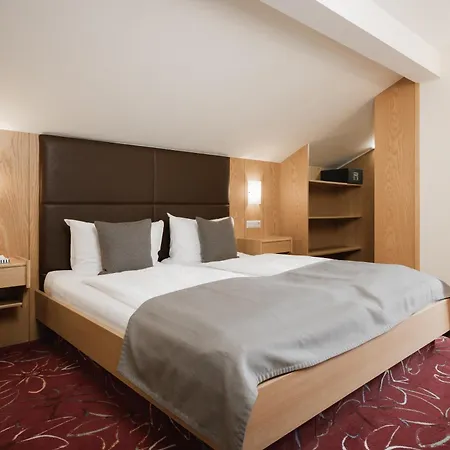 酒店 Miaflor Familien- & Aktivresort 4*