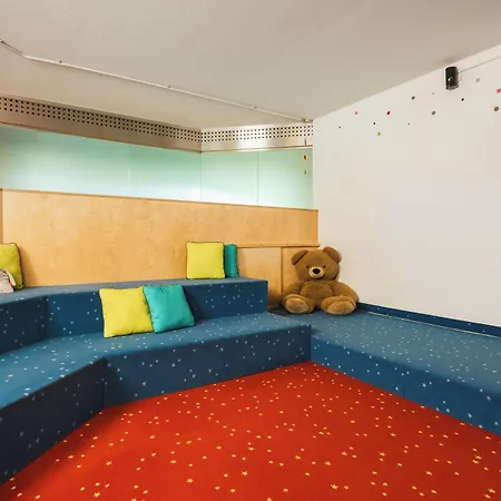 Miaflor Familien- & Aktivresort 酒店