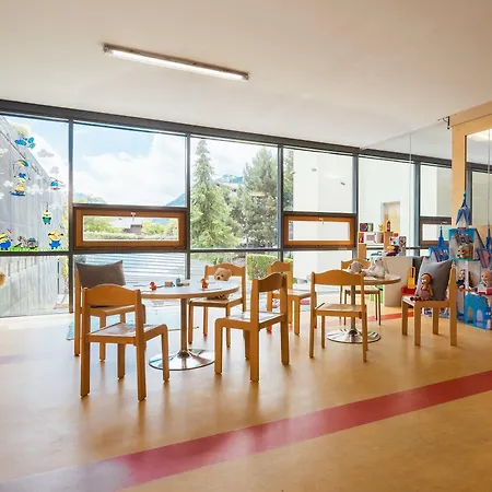 Miaflor Familien- & Aktivresort 酒店 4*