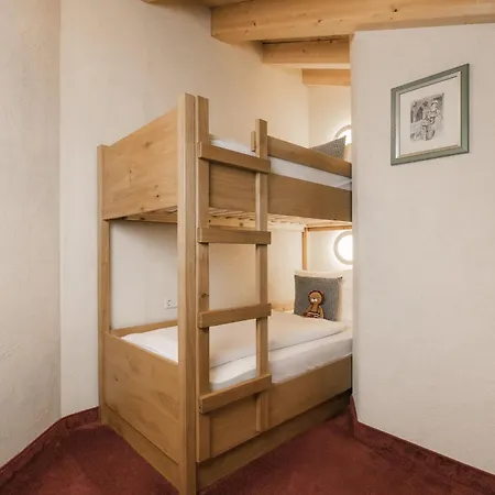 Miaflor Familien- & Aktivresort Hotel Ried im Oberinntal