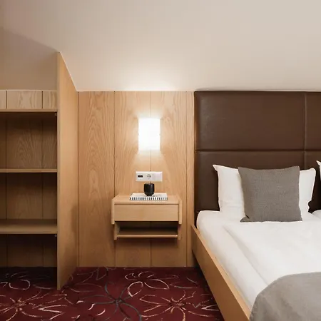 Neueroeffnung Miaflor Familien- & Aktivresort 4* Ried im Oberinntal